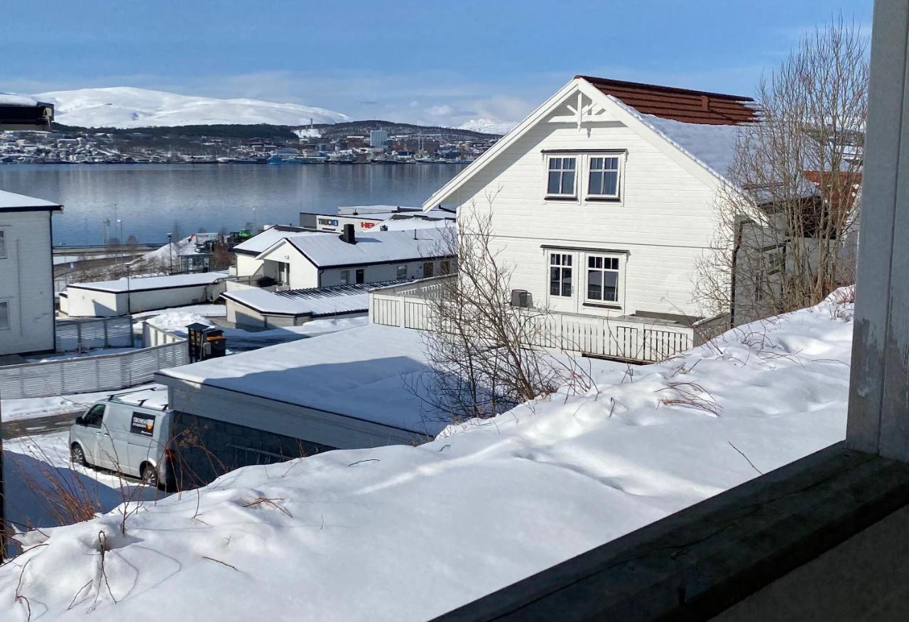 Polar Cozy Apartment - With View And Free Parking 트롬쇠 외부 사진